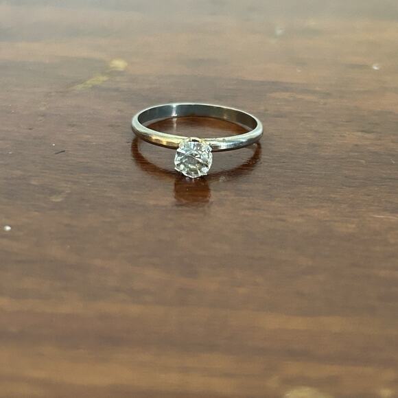 Lot Of 5 Vintage April Birthstone Rings Sizes 7 & 8.5 Silver And Gold Tone - Picture 12 of 16